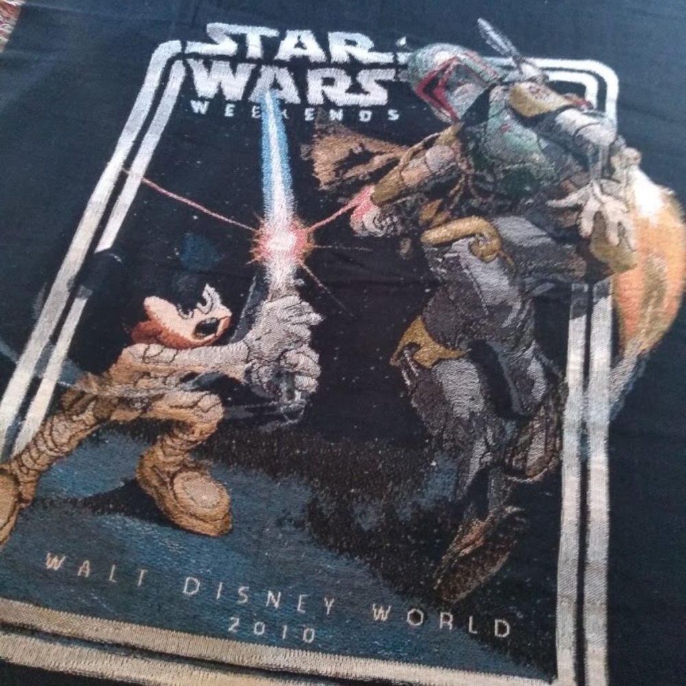 Star Wars Mickey Mouse VS. Boba Fett Throw